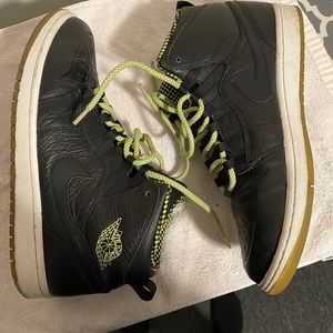 Jordan 1 '94 Retro Black Venom